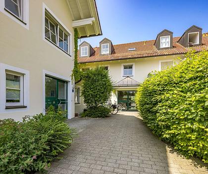 Kleinod im Grünen: Phantastische Gartenwohnung in Wolfratshausen