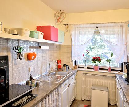 Gepflegte 2-Zimmer-Eigentumswohnung mit Balkon und Garage in ruhiger Lage von Bad Wildbad