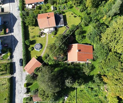 Traumgrundstück:
Grüne Wohlfühloase mitten in Bad Tölz
- 2.090 m² Fläche
- Attraktive Bebaubarkeit