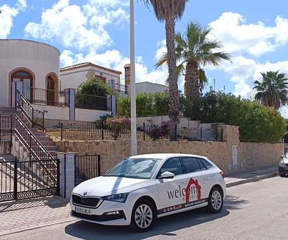 Villa mit 3 Schlafzimmern, 2 Bädern, Dachterrasse und Gemeinschaftspool im La Finca Golf Resort