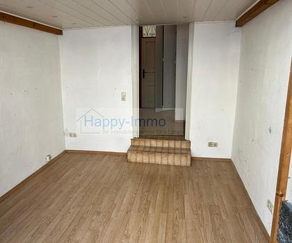 -1 Zi-DG Appartement und 1 Zimmer Gewerbeeinheit im EG -