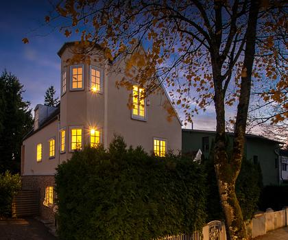 Großzügiges Wohngefühl: Einfamilienhaus mit Traumgarten zur Neugestaltung