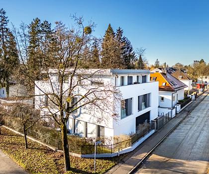 Moderne Stadtvilla von 2017 mit 5 exklusiven Wohnungen und Tiefgarage
