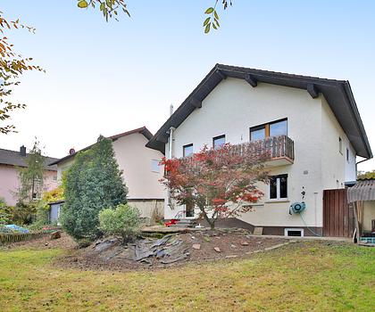 Doppelhaushälfte mit großem Garten