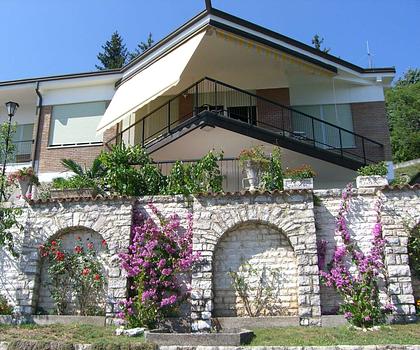 Exklusive Villa mit Einliegerwohnung und Pool am Gardasee