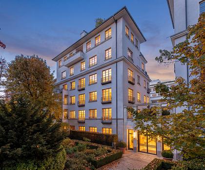 Lenbach-Gärten: Exquisites Stadtdomizil über 312 m² mit separater 2-Zimmer-Gästewohnung