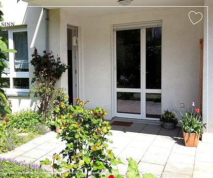 Wunderbar aufgeteilte 2-Zimmer EG-Wohnung mit toller Terrasse u. kleinem Gartenanteil - sofort frei!