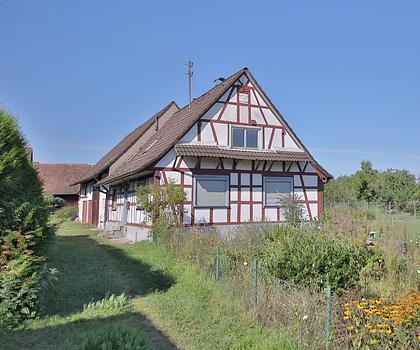 Für Individualisten: Denkmalgeschütztes, sanierungsbedürftiges Fachwerkhaus + großer Ökonomieanbau