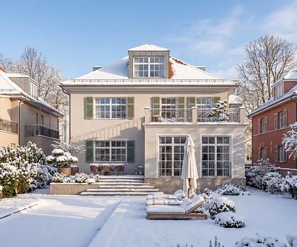 Rarität im Herzen Gern: Baugrundstück von 580 m² für Villa oder Doppelhaus