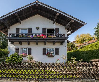 2 Häuser (3 Wohnungen), mit Pool, vermieten oder selber bewohnen?