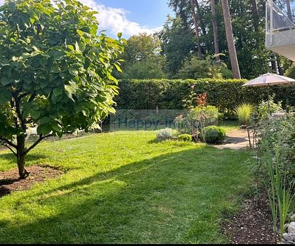 270 qm eigener Garten / 2 Terrassen / 2 Zimmerwhg / EBK / Duplex TG unten