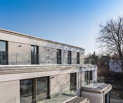 Neubau: Lichterfüllte 3-Zimmer-Wohnung mit Garten-Oase und Westausrichtung