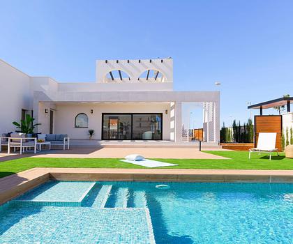 Key Ready Schöne Villa mit Pool möbeliert