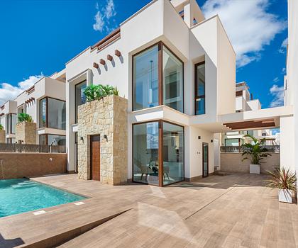 Luxuriöse und moderne Villa