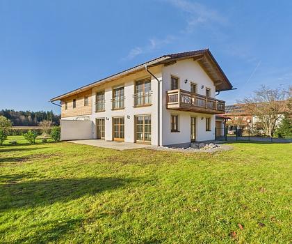 Vor den Toren Münchens:
Ihr neues Familiendomizil mit bester Verkehrsanbindung
- sofort verfügbar