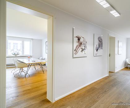 Schwabing: Exklusiv modernisierte Büroetage im repräsentativen Altbau mit  Dachterrasse