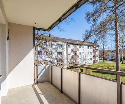 HEGERICH: Komplett renovierte 3-Zimmer-Wohnung mit Balkon! Modern wohnen in Haar.