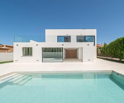 Neue designorientierte Villa nähe Palma
