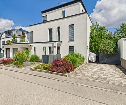 SOLLN:  3-Zimmer Gartenwohnung in einem kleinen, modernen Mehrfamilienhaus