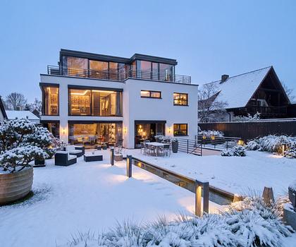 Ästhetisches Design-Domizil mit hinreißendem Garten und viel Privatsphäre