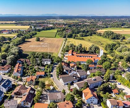 Toplage in der Ortsmitte: Grundstück von 1.181 m² mit genehmigter Bebauung