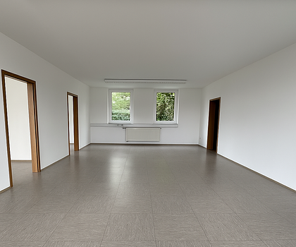 HEGERICH: Attraktive Gewerbeeinheit mit durchdachter Raumaufteilung