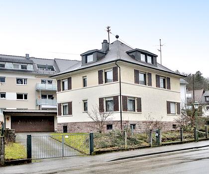 Großzügiges Einfamilienhaus mit traumhaftem Garten und vielseitigem Potenzial