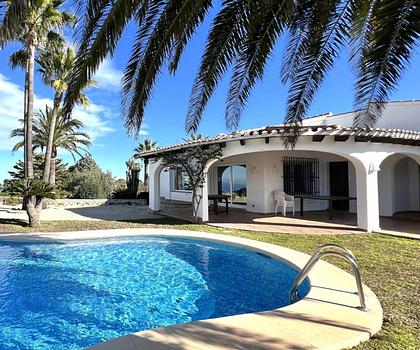 Exklusive Villa im Finca-Stil mit traumhaften Panoramablick, Pool und luxuriösem Gartenparadies am Monte Pego