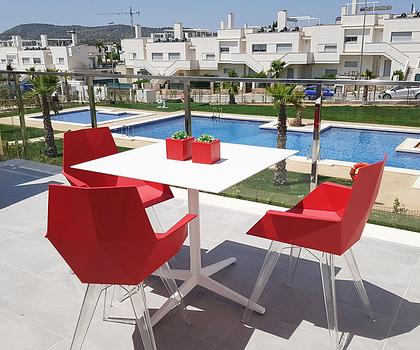 Attraktive und komfortable 3-Zimmer-Obergeschoss-Wohnungen mit Gemeinschaftspool in Golfanlage