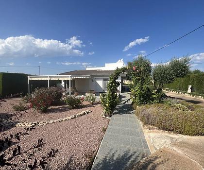 Landhaus-Villa mit 3 Schlafzimmern und 2 Bädern