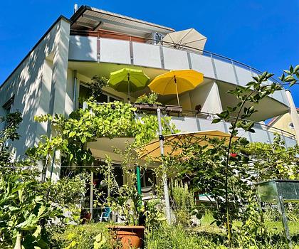 Wunderschöne 4-Zimmer Erdgeschosswohnung mit Garten direkt am Bach in Starnberg