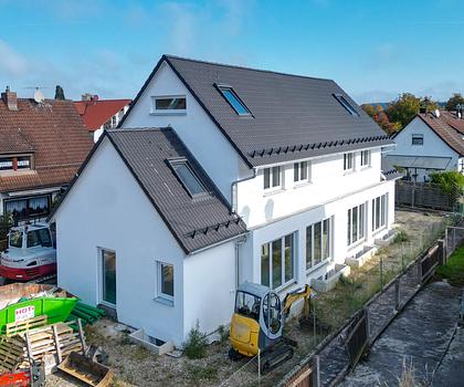 Schöne Neubau-Doppelhaushälfte mit großem Souterrainbereich - bezugsfertig im Frühjahr 2026