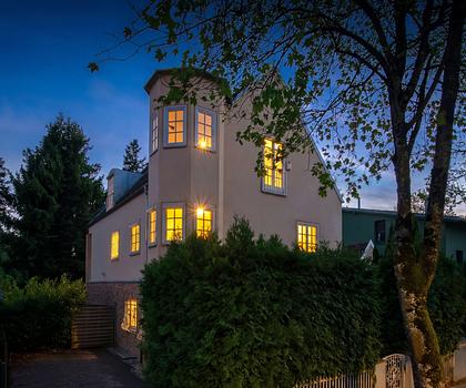 Großzügiges Wohngefühl: Einfamilienhaus mit Traumgarten zur Neugestaltung