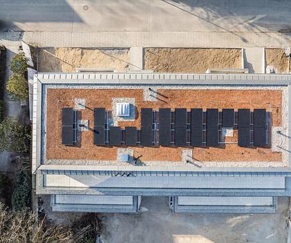 Neubau: Familientraum: Ideal gegliederte 4-Zimmer-Wohnung mit Privatgarten