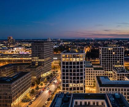 Dem Himmel nah auf ca. 154 m²: zwei Loft-Wohnungen im 14. Geschoss zur Zusammenlegung