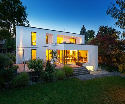 Den Pilsensee zum Greifen nah: Stilvolles Architektenhaus mit Wärmepumpe und PV