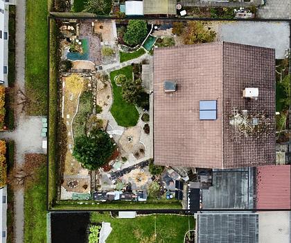 Gut geschnittenes Grundstück mit Potential in begehrter Wohnlage mit Altbestand