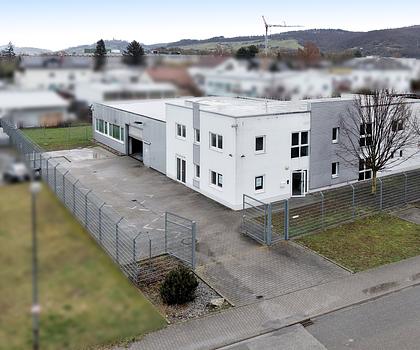 Halle für Produktion/Lager/Handel (ca. 387 qm) und Büro (ca. 352 qm) auf 1.600 qm Gewerbegrundstück