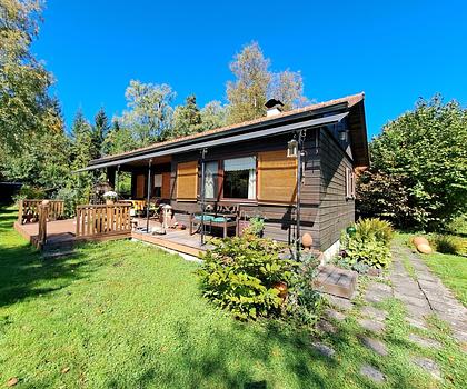 Idyllisches Grundstück am Wald in Kirchseeon mit einer Ferienimmoblie