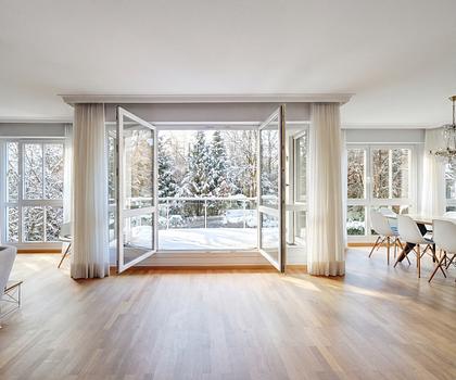 Familiengerechte, elegante 4-Zimmer-Wohnung mit Südbalkon in nobelster Villenlage