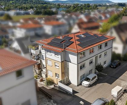 Stilvolles Wohnen auf höchstem Niveau - Exklusive 3,5 Zimmer-Erdgeschosswohnung mit Traumterrasse