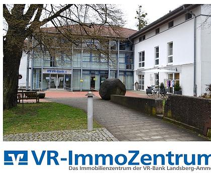 moderne Büroeinheit im 1. Obergeschoss - 
angrenzend an unsere Bankfiliale