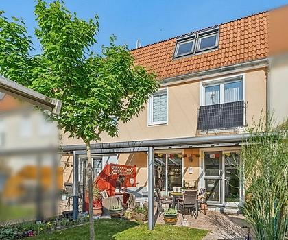 ++Raumwunder - neuwertiges Reihenmittelhaus in Fechenheim++