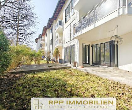 Lichtdurchflutete 2,5-Zimmer-Wohnung mit Garten - stilvoll renoviert und sofort verfügbar