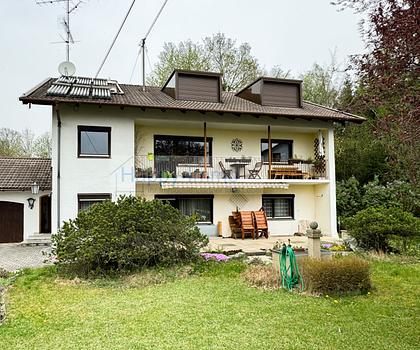 -bezugsfreies 2 Familienhaus mit ausgebauten DG - Grundstück Südausrichtung