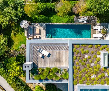 Architekten-Villa mit hochklassiger Ästhetik, Spa-Bereich und Pool in einzigartiger Lage