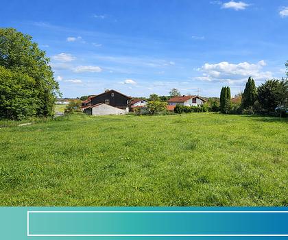 Baureifes Grundstück mit genehmigtem Hausprojekt