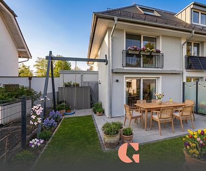 Neuwertiges REH in ruhiger und grüner Umgebung mit Süd-Garten