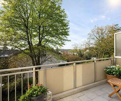 Vermietete, sonnige 2 Zi.-Whg. in Südausrichtung mit großem Balkon