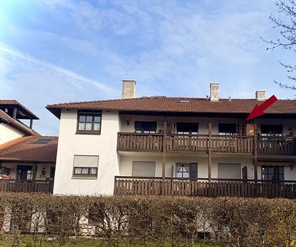 Platzwunder mit Potenzial: Lichtdurchflutete helle 2 Zimmerwohnung in Rosenheim Aisingerwies